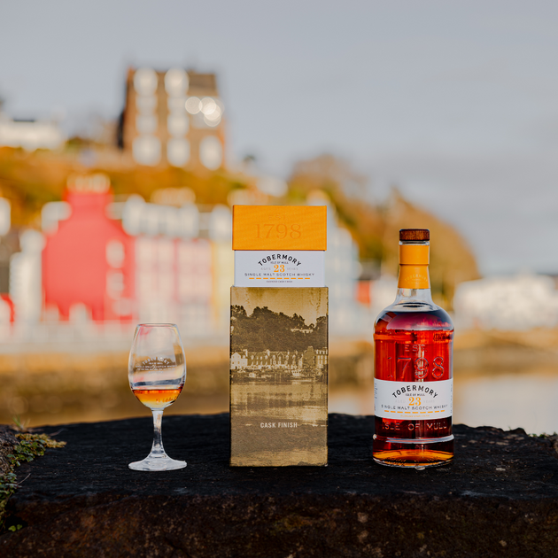 Tobermory Hebridean Series 23 Year Old Bottle Pack and Dram with Tobermory Bay Backdrop